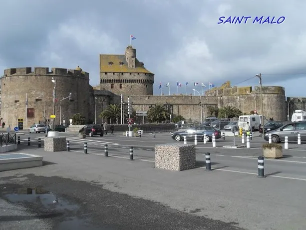 Gîte en Baie du Mont Saint Michel - Image 1
