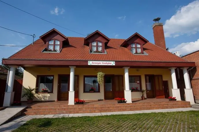 Borostyan Guesthouse - Image 1