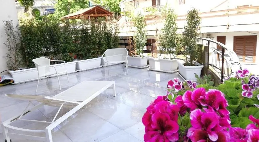 NEREO Design Apartment - Image 1
