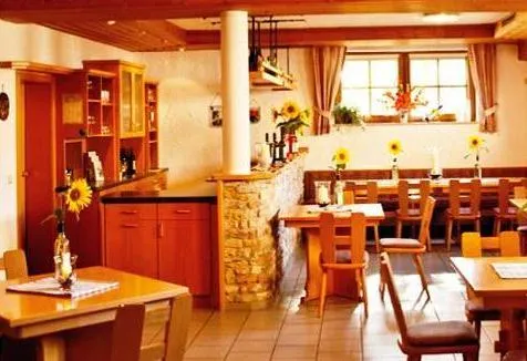 Weingut Ellernhof Landhotel - Image 1