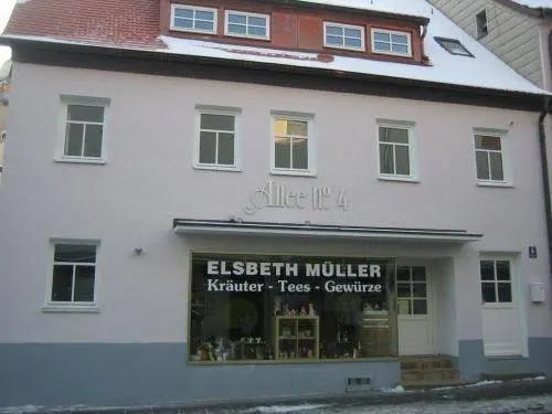 Hotel Allee No. 4 - Image 1