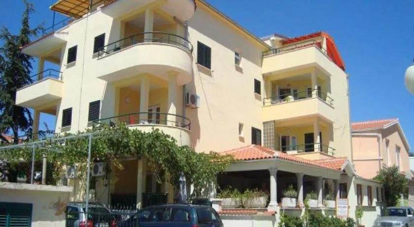 Apartmani Bilan - Image 1