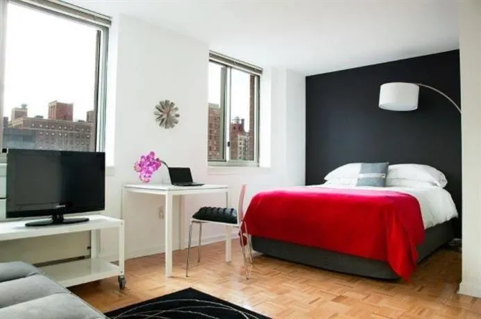 Hudson Crossing Apartments - Image 1