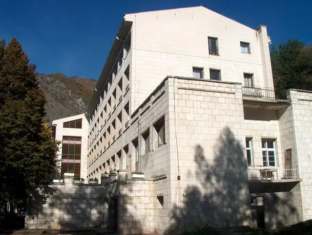 Hotel Banjisht - Image 1