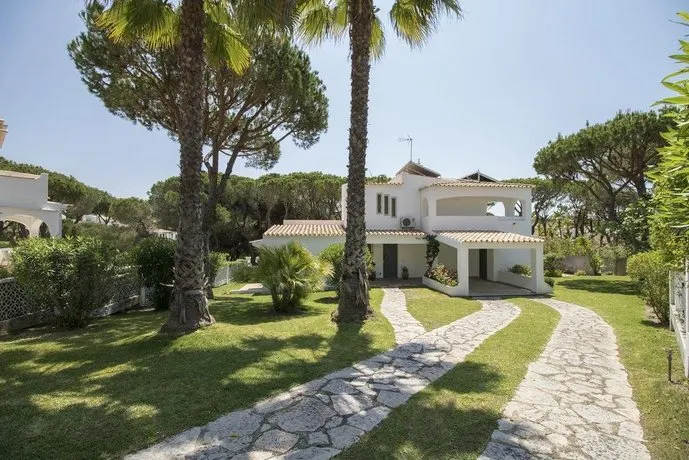 Casa dos Amigos Almancil - Image 1