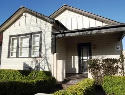Nest Cottages - Image 1