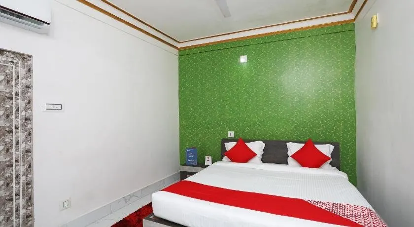 OYO 18686 Aradhya Residency - Image 1