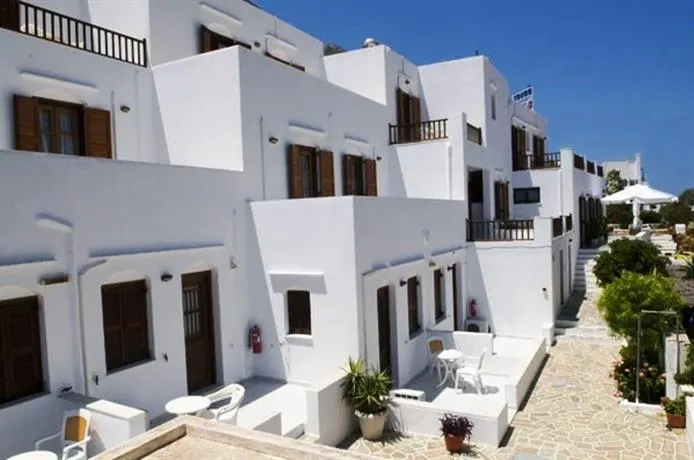 Kiki Hotel - Image 1
