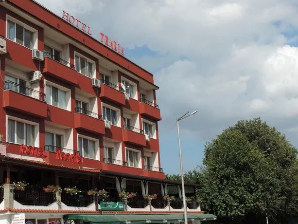 Trakia Hotel - Image 1