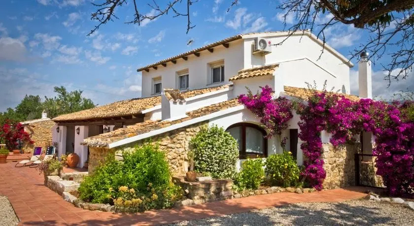 FINCA LOTTIE - Image 1