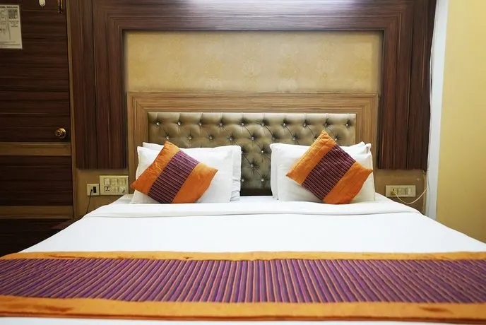 Hotel Classic New Delhi - Image 1