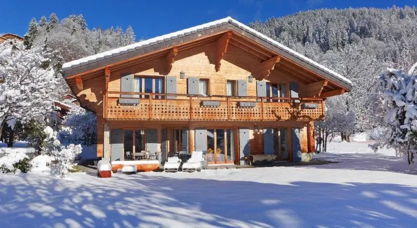 Chalet Les 3 Soeurs - Image 1
