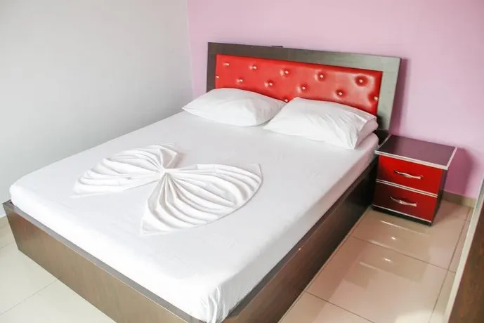 Hotel New Crystal - Image 1
