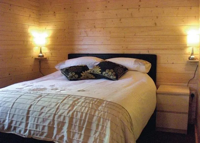 Oathill Farm Lodges - Image 1