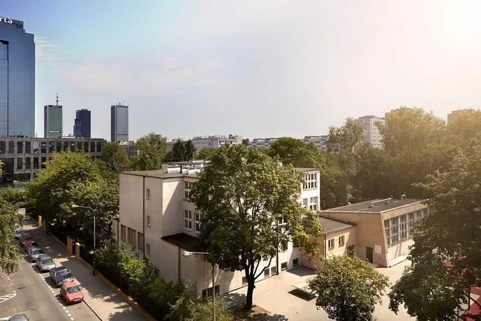 Lovely Sunny Flat In City Center - Image 1