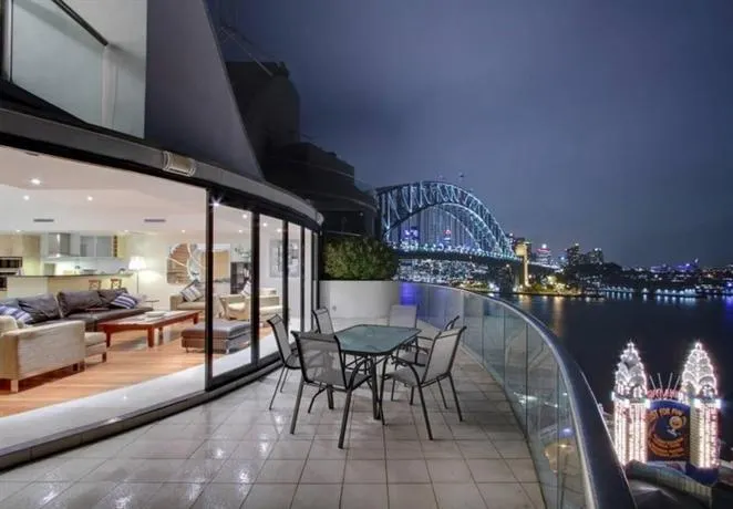 Milsons Point Penthouse - Image 1