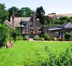 Wisteria Cottage - Image 1
