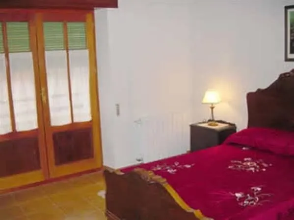 El Cobijo De La Reina - Image 1