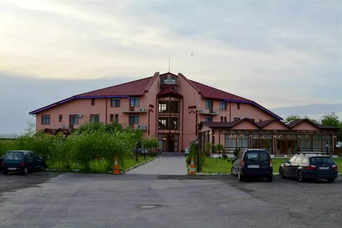 Hotel President - Image 1