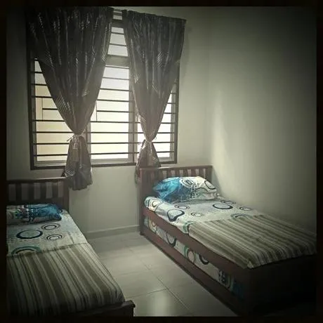 Kirana Baiduri Homestay - Image 1