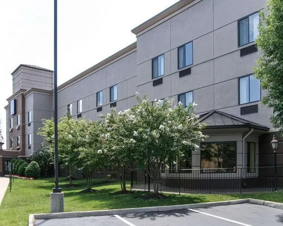 Sleep Inn & Suites Ashland - Richmond North - Image 1