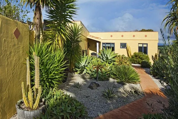 Mapua Hills Bed & Breakfast - Image 1