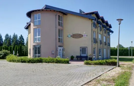 Wrege Burghotel - Image 1