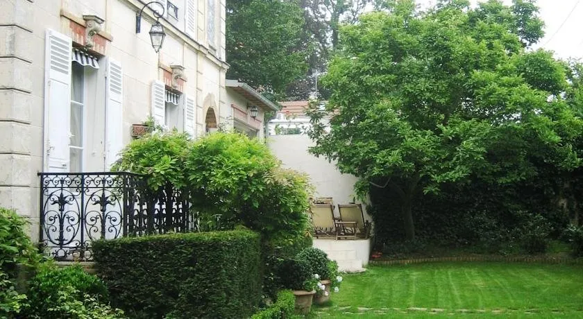 Les Bouvreuils - Image 1