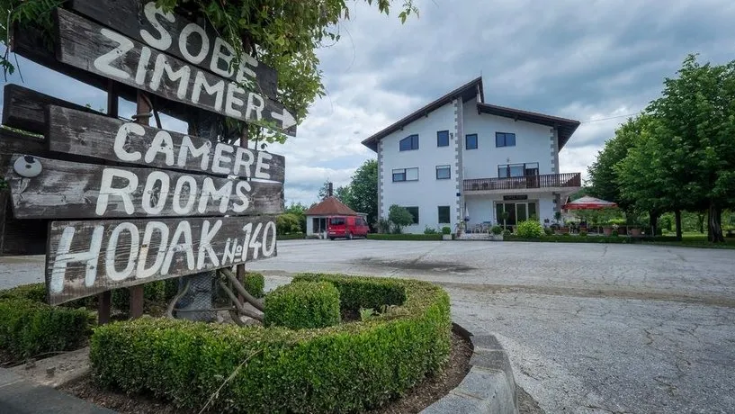 Guest House Hodak - Image 1