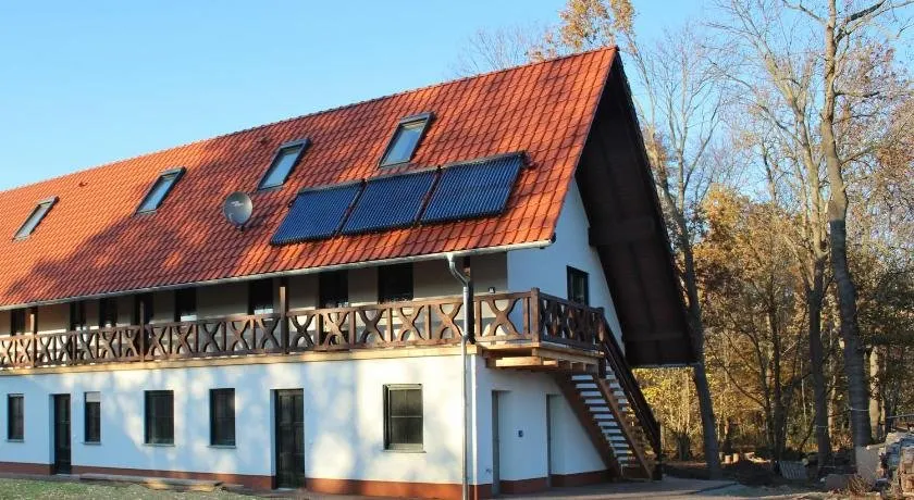 Ferienwohnungen Zum Baumhaus - Image 1