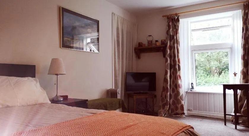 Rose Cottage - Image 1