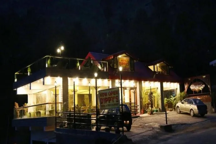 Dippys Hotel - Image 1