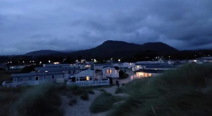 Black Rock Sands Caravan Sleeps 8 - Image 1