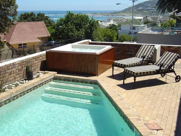 Bakovenbay Luxury Suites - Image 1