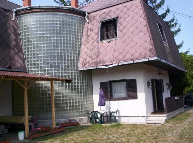 Helikon Panzió - Image 1