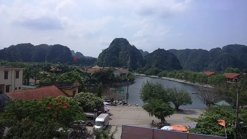 Duc Tuan Hotel - Image 1