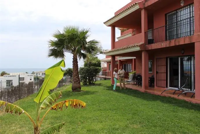 2111-Beautiful groundfloor with garden sea view - Image 1