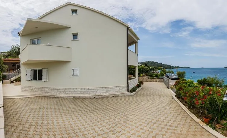 Apartmani Rogulj - Image 1