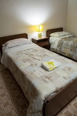 B&B Frore - Image 1
