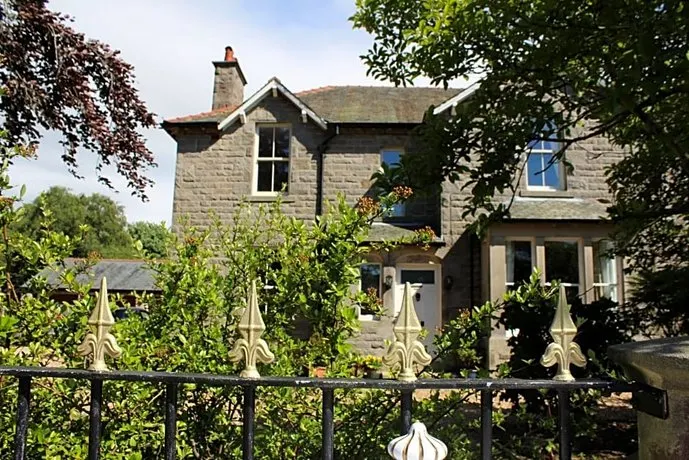 Lowfield B&B - Image 1