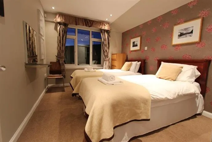 Haymarket 1 Bedroom Apartment - Image 1