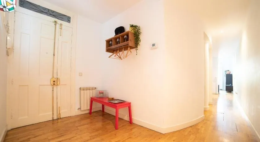 Bright apartment in Historical City Center - Image 1