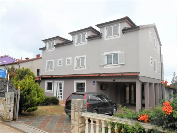 Apartment Jozic Fazana - Image 1