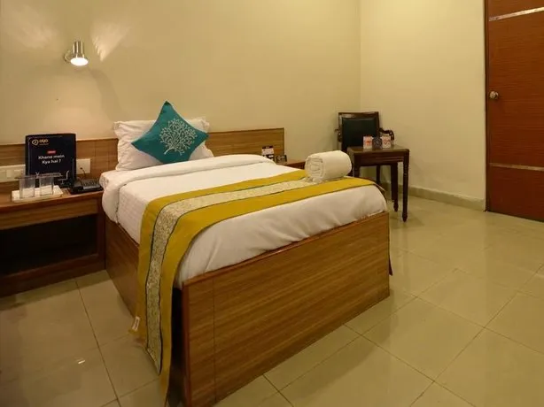 OYO Premium Lakdikapul Grand - Image 1