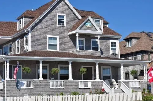 Isabelle's Beach House - Image 1
