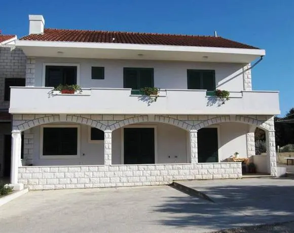 Apartments Nana - Image 1
