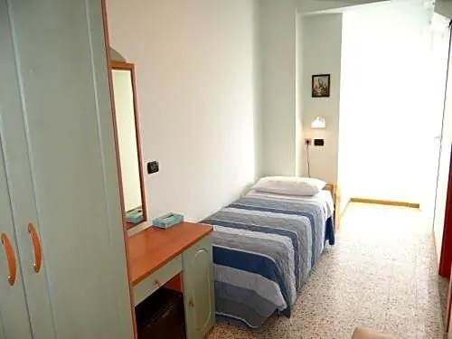 Hotel Aquila D'Oro - Image 1