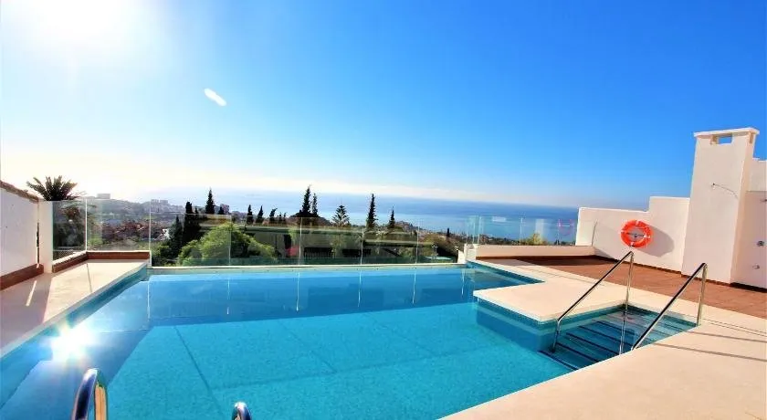 Benalmadena Pueblo - EXCELENTE CONEXION WIFI - PISCINA ABIERTA - FANTASTICAS VISTAS - PARKING GRATIS - Image 1