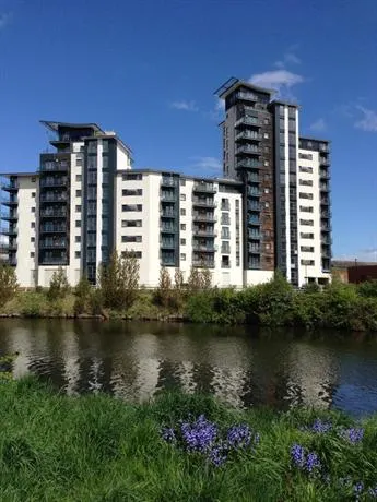 Riverbank Penthouse and Apartments - Image 1