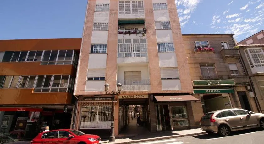 Albergue Lalin Centro - Image 1
